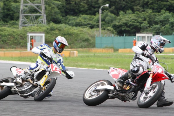 全日本スーパーモト選手権 In Hsr九州サーキット Kenchikumaniaのblog
