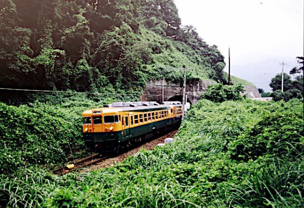 直流急行型電車：第二世代の165系、167系、169系 : 新・バイクで
