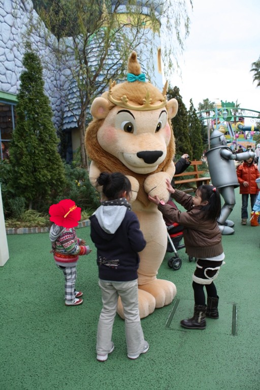 USJ Land Of Oz（オズの魔法使い） : サイゴン・トリビューン