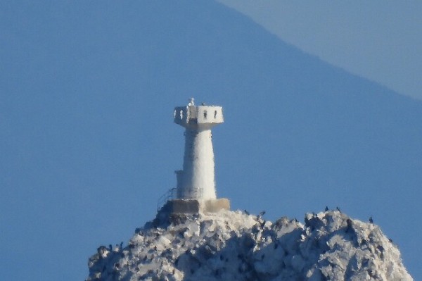 倉良瀬灯台 くららせ (2023/1/2) : プジョーで訪ねた灯台訪問記