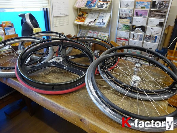 ノーパンクタイヤ付き カーボンホイール NO PUNK TIRE 700C×23C