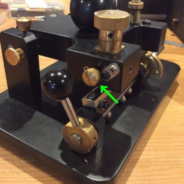 K.GEオーボエリードメーキングマシンでイングリッシュホルンリードを