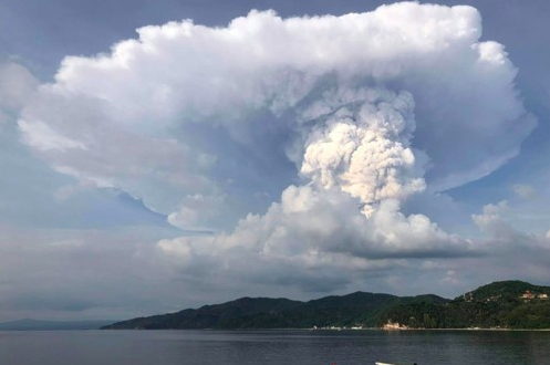 フィリピン 噴火