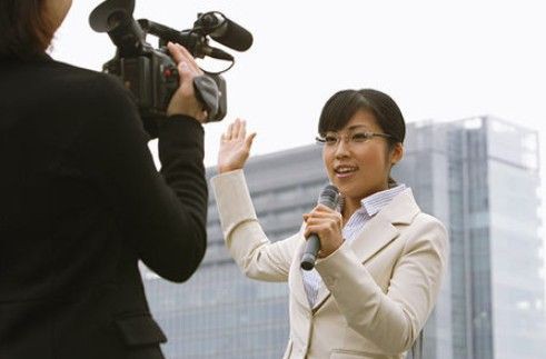 現役女子アナが爆弾発言 女子アナもテレビ局では枕営業 どこまで下がる女子アナのレベル きじもり速報 なんｊ