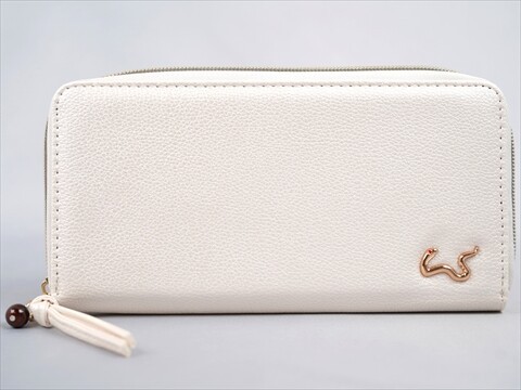 大特価❣️キラキラ❣️白蛇の鱗クオーツ✨ 蛇窪神社監修 お金が集まる 白蛇モチーフ長財布BOOK : ききらら☆雑誌