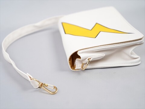 な*な様 絶版　イナズマイレブンGO　未開封BOX　パック 劇場版イナズマイレブン 雷門中スクールバッグそのまんまポーチBOOK