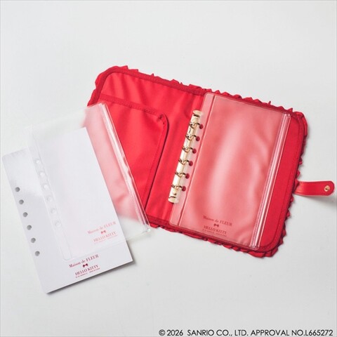 新刊情報】Maison de FLEUR×HELLO KITTY いちごマルチケースBOOK RED