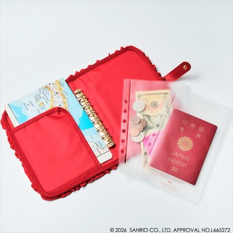 Maison de FLEUR×HELLO KITTY いちごマルチケースRED Maison de FLEUR×HELLO KITTY いちごマルチケースBOOK RED│宝島社の
