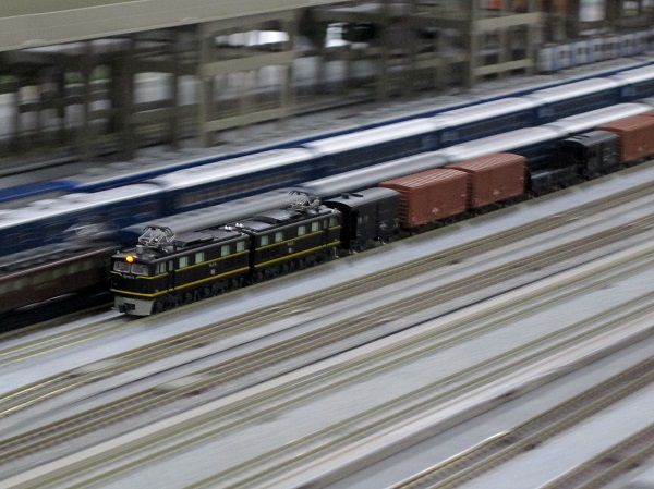 天賞堂製 ED72 2 ネクタイピンキーホルダー 限定 鉄道関連 ネクタイピン