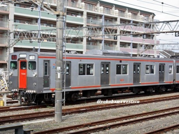 相鉄　7000系　自動窓操作ボタン　廃品　鉄道部品 相鉄 7000系 自動窓操作ボタン 廃品 鉄道部品 相鉄 7000系 自動