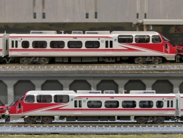 ｸﾞﾘｰﾝﾏｯｸｽ 名鉄1000系｢パノラマSuper｣(全車特別車編成) : 横浜西部急行