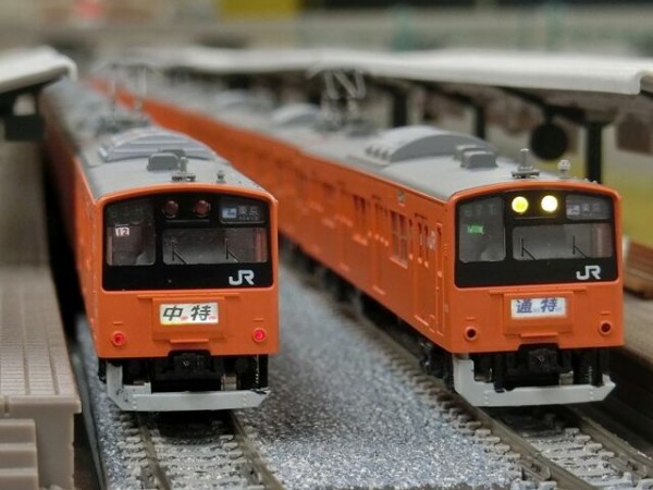 KATO Nゲージ　JR東日本201系通勤電車　中央快速線編成貫通型