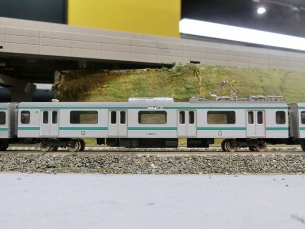 TOMIX E501系(登場時・床下黒) : 横浜西部急行の備忘録2
