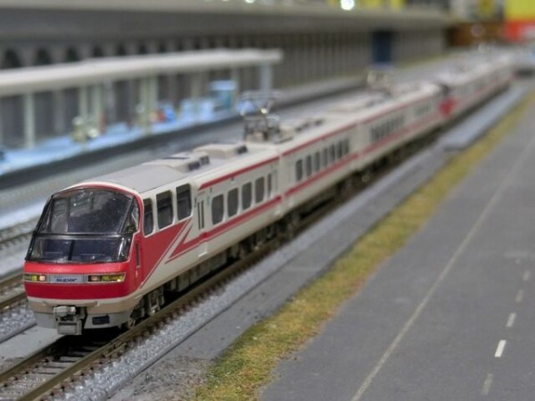 ｸﾞﾘｰﾝﾏｯｸｽ 名鉄1000系｢パノラマSuper｣(全車特別車編成) : 横浜