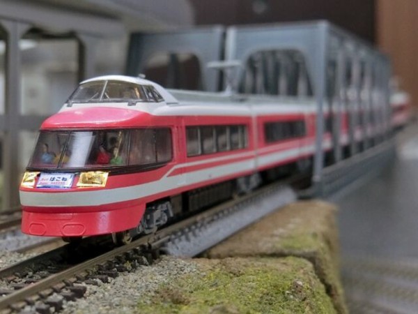 小田急ロマンスカ—LSE7000形（新塗装） 小田急ロマンスカー7000形LSE(新塗装)セット ｜製品情報｜製品