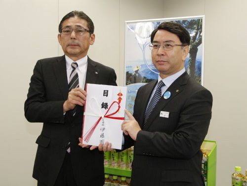 香川県政 四国八十八箇所霊場と遍路道 の世界遺産登録 伊藤園が活動支援 お いお遍路 社員も参加 キムチうどん県民