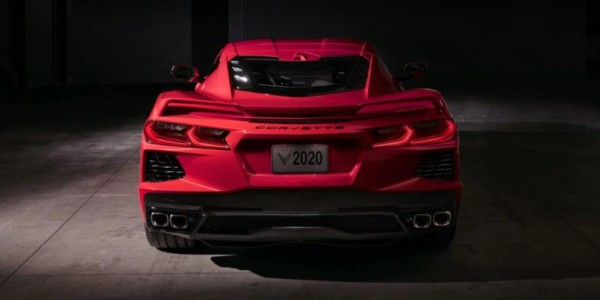 シボレ―-コルベット-C8型-2020年モデルのリアデザイン-768x384