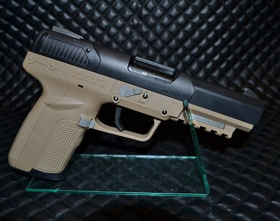 東京マルイ】 FN 5-7(Five-seveN) 【レビュー】 : Airsoft
