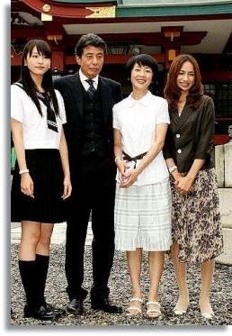 新垣結衣の身長に新説 175はある 満員電車のシーンで身長バレる エンターテイナーズ