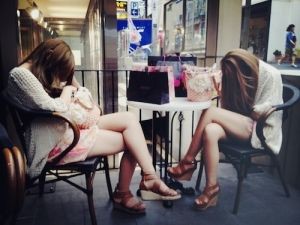 スカッとする話 スタバに現れたキチママを黙らせた派手ギャルの一言がヤバいｗｗｗ スカッとする話 修羅場 ｄｑｎ ｇｊまとめ