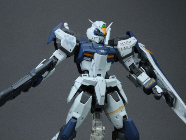 バンダイ 1/100 MG GAT-X102 デュエルガンダムアサルトシュラウド 完成