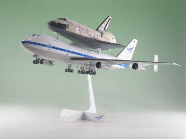 ハセガワ 1/200《スペースシャトル オービター ＆ボーイング 747