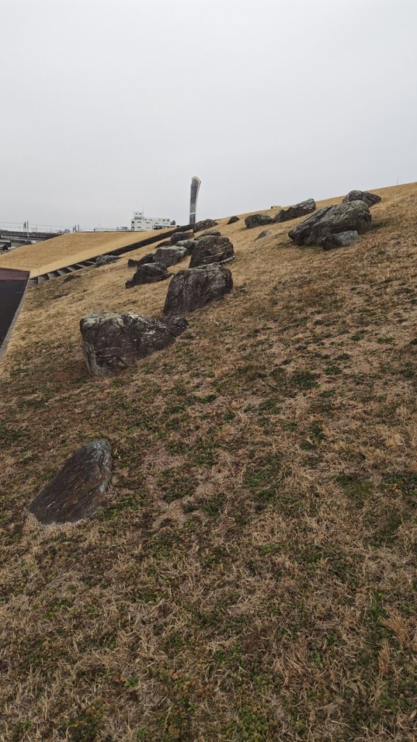 荒川の謎の奇岩地帯、名前を言ってはいけない／北赤浮間不可思議空間