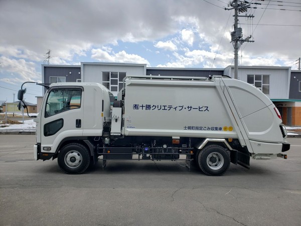 パッカー車が納車されました 士幌町の北嶋商店と十勝クリエティブ サービスのブログ