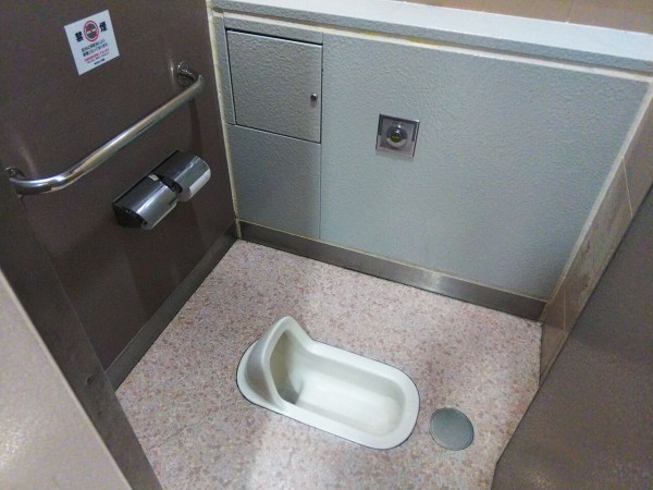 珍品】小倉井筒屋 本館 : Deletedのトイレ日記