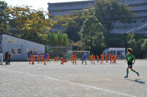 6年 第30回 Fc平尾招待サッカー大会 キタミ80fc 明るくさわやかに そして強く