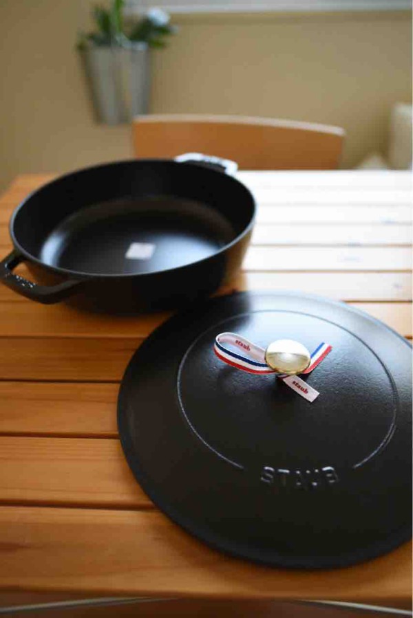 staub かわいかっ ストウブ ソテーパン ニダベイユ 蜂の巣 ブラック28cm