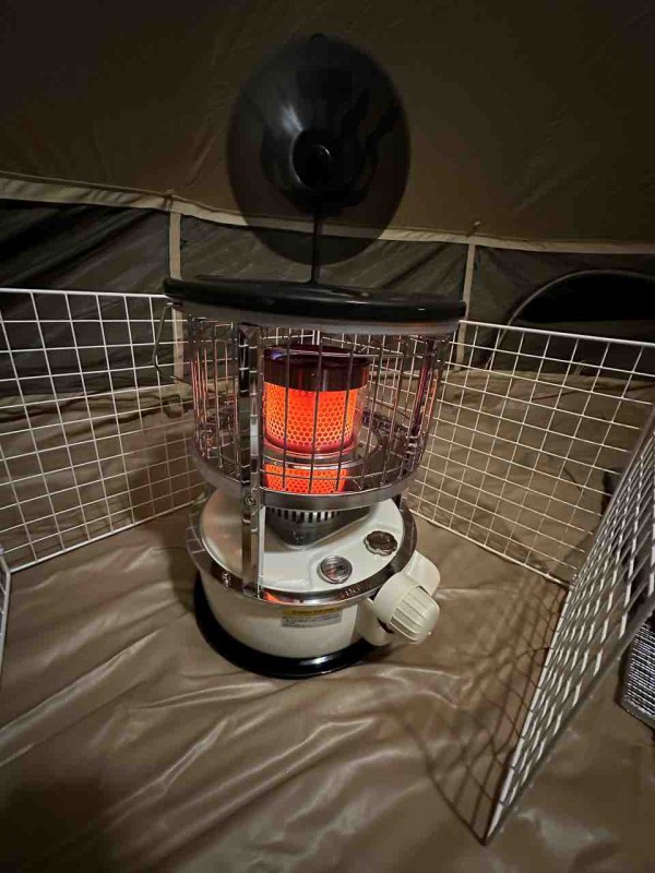 キャンプギア】2回めの冬を前に、初めて石油ストーブを買ってみた