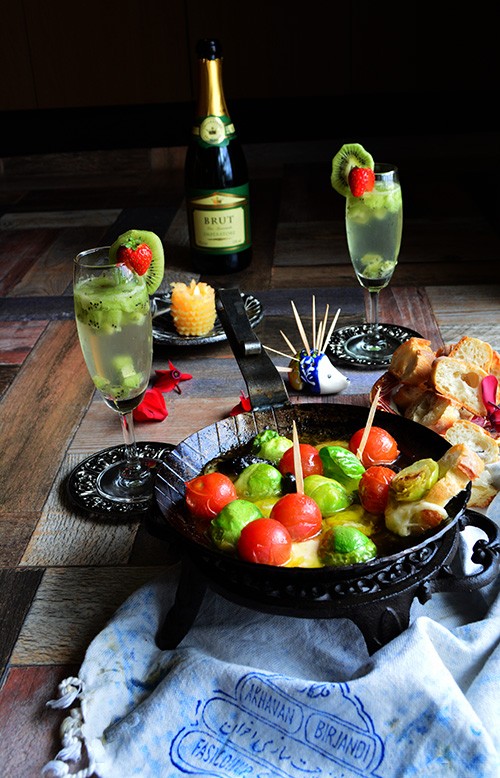 イタリアンカラーの春アヒージョ : 世界の酒場レシピ 青山金魚 Powered