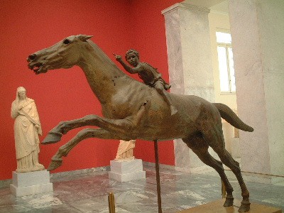 アテネ 国立考古学博物館 特別展 : ギリシャ☆アテネより愛をこめて