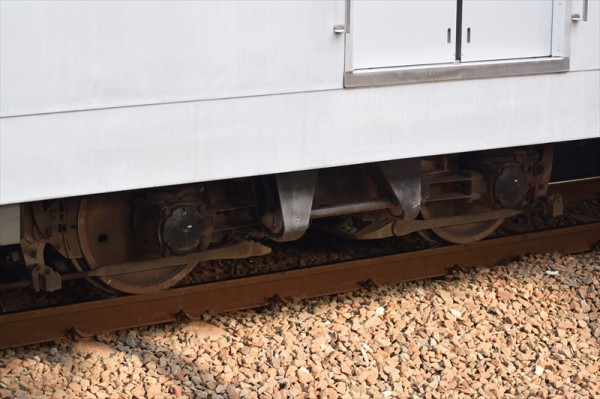 車輪削正明け、メトロ6000系6101Fの車輪考察 : JABODETABEK COMMUTERS NEWS