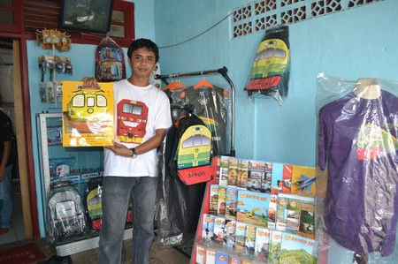 電車グッズ　まとめ売り　大量　色々 MajalahKa社提携、鉄道グッズショップ マンガライ店オープン