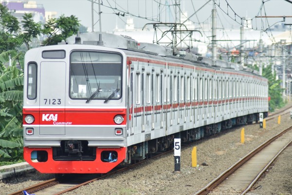 メトロ】半年延命‼メトロ7000系7123F運用復帰 : JABODETABEK COMMUTERS