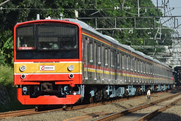 撮り直し】205系武蔵野線M33編成&メトロ05系104F : JABODETABEK