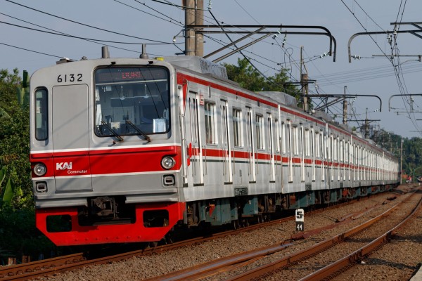 心霊写真?消えた運転士メトロ6000系6132F : JABODETABEK