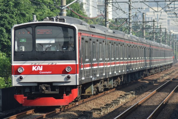 205系武蔵野線M18編成、暫定10連化からの12連復帰 : JABODETABEK