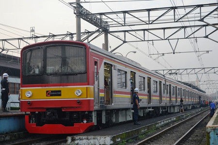 祝！205系運用開始！！（3月5日） : JABODETABEK COMMUTERS NEWS