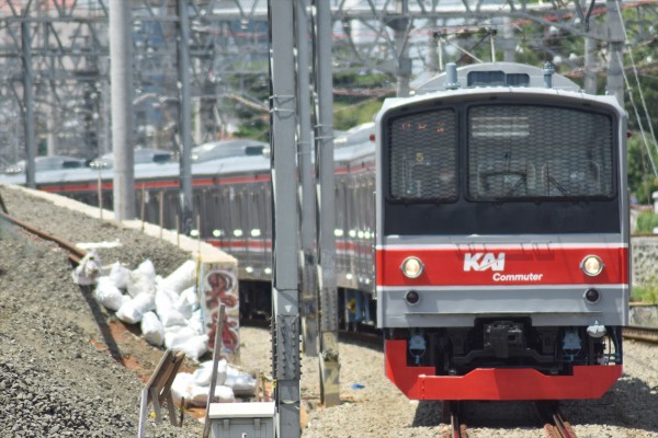 まるで京葉線?205系武蔵野線M20編成社内試運転(12月2日) : JABODETABEK 