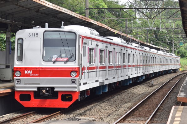 メトロ】さよなら旧塗装!!6000系6115F全検出場&運用復帰 : JABODETABEK