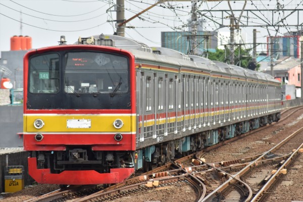 205系武蔵野線M28編成12連復帰&埼京線ハエ22編成暫定8連化