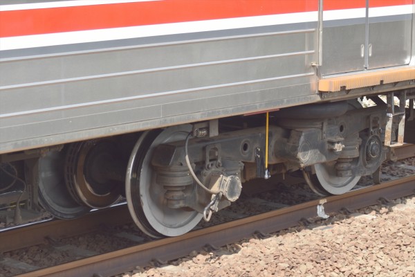 脱線当該】205系武蔵野線M30編成、車輪交換&運用復帰 : JABODETABEK