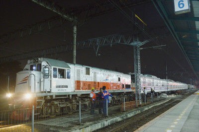103系E20,E27編成、Cikaumへ（11月16日） : JABODETABEK
