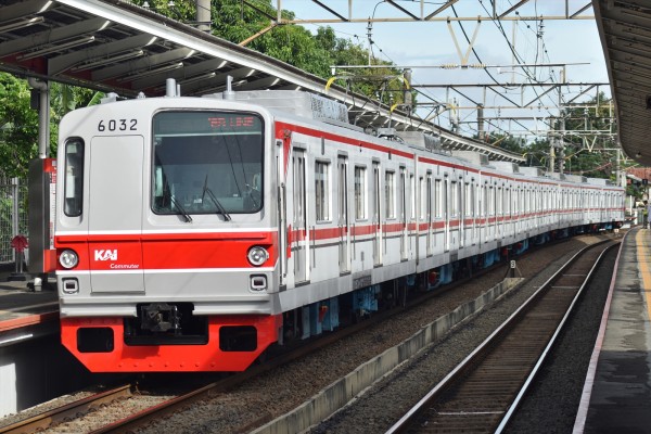 メトロ】公式8連化確定…6000系6132F全検出場&運用復帰 : JABODETABEK