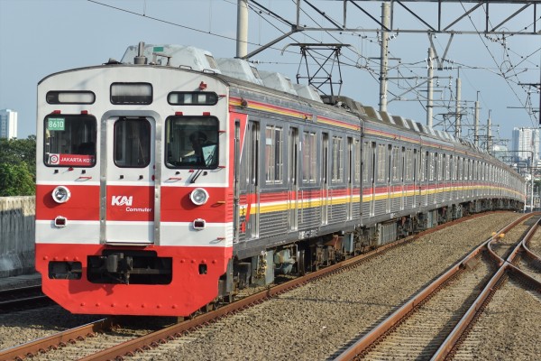 東急】8500系8610F6両が廃車の為パシルブングールに配給される(11月25