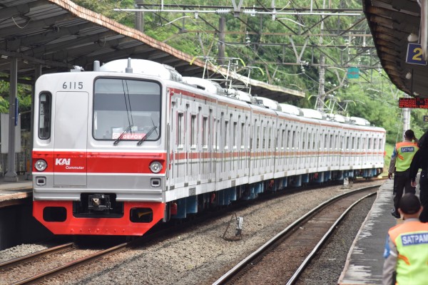 メトロ】さよなら旧塗装!!6000系6115F全検出場&運用復帰 : JABODETABEK