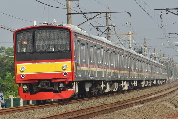 12連メルヘン消滅!!205系武蔵野線M64編成&M13編成暫定10連化